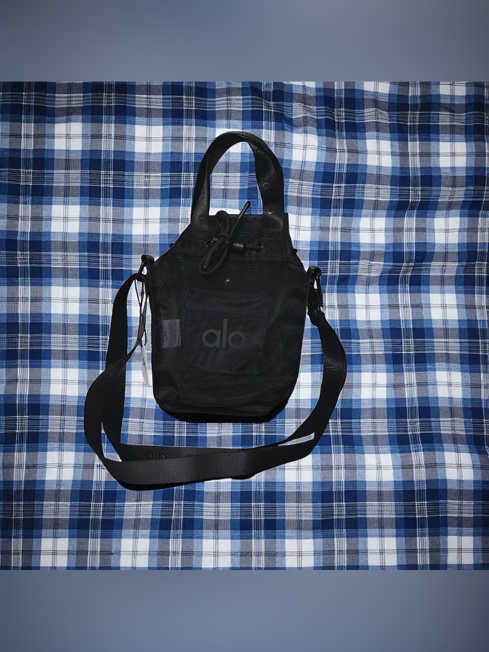🌹ALO Yoga Black Compact Messenger Mesh Crossbody Bag